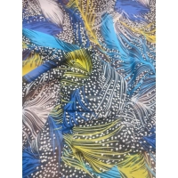 Delikatna tkanina szyfon - wzór w niebieskie i żółte pióra